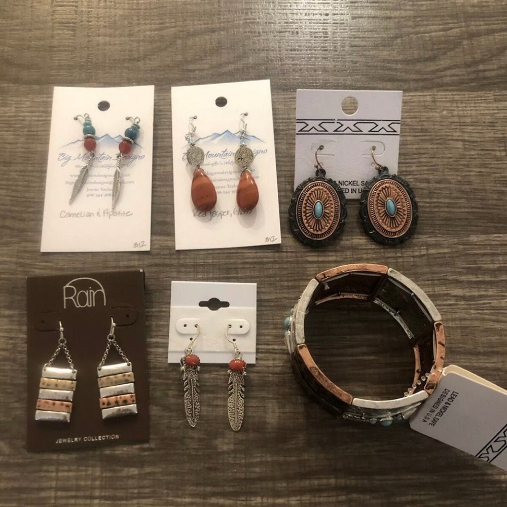 Southwestern Style Jewelry Earrings (5 Sets) & Bracelet